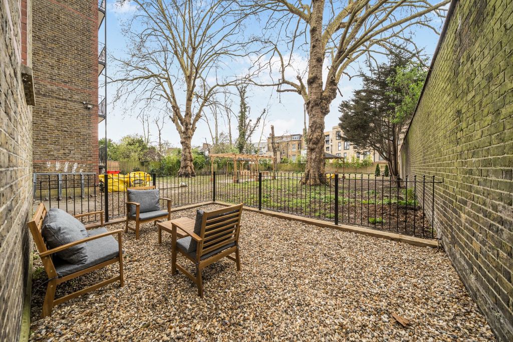 Property photo 3 of 18 Picture No. 05