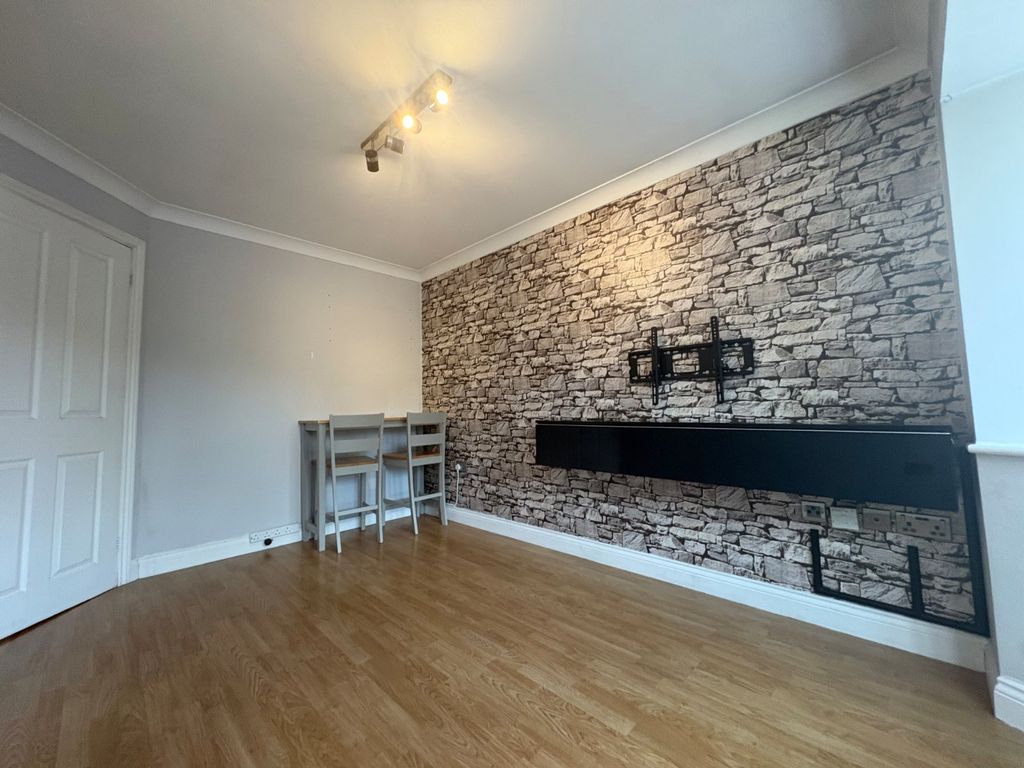 Property photo 3 of 10 Picture No. 17