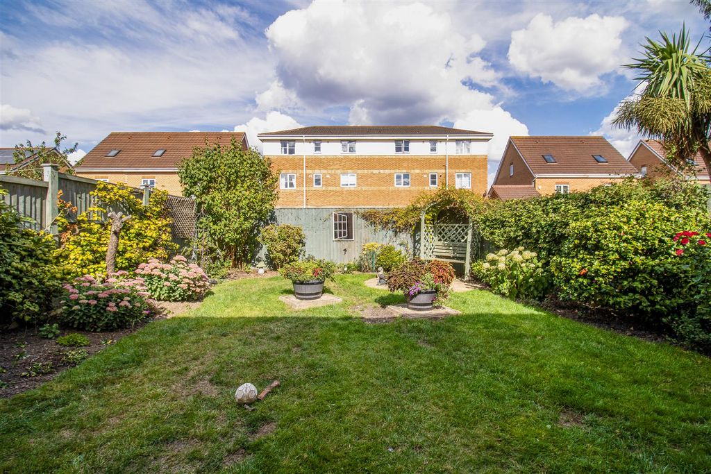Property photo 2 of 13
