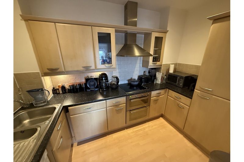 Property photo 2 of 8