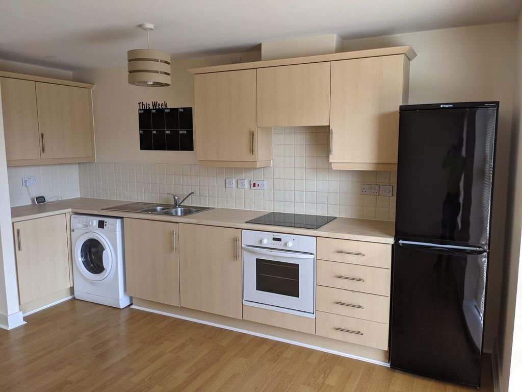 Property photo 2 of 6 Kitchen