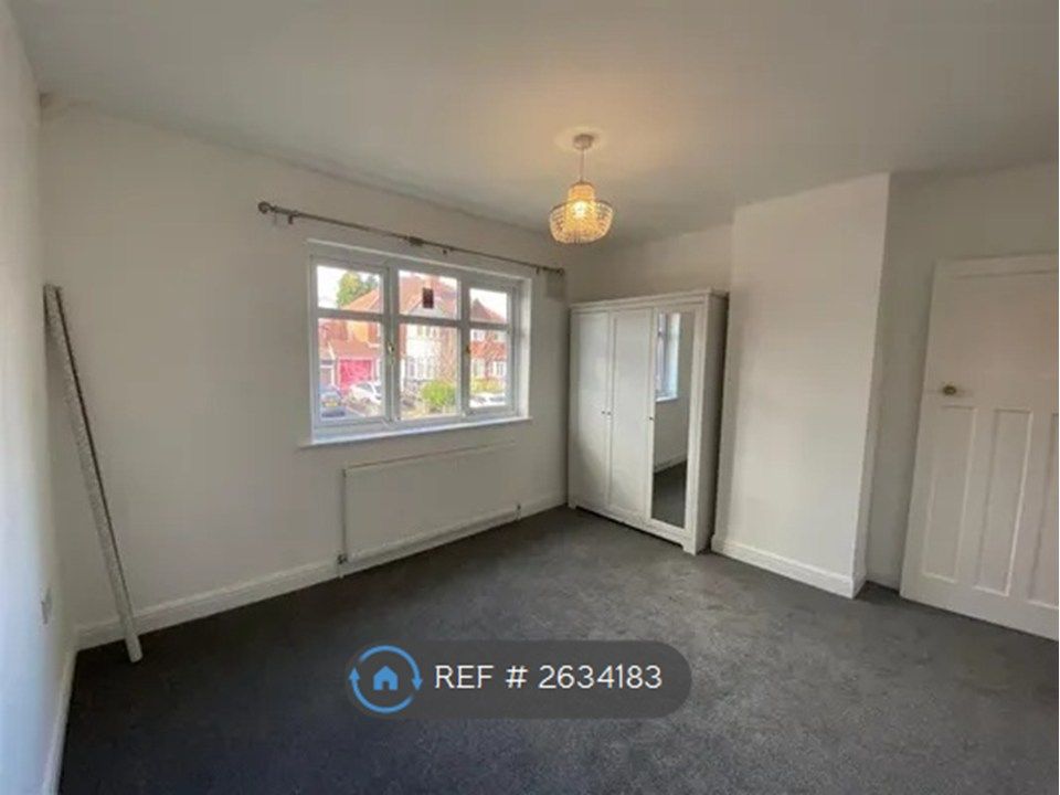 Property photo 1 of 11 Bedroom-1