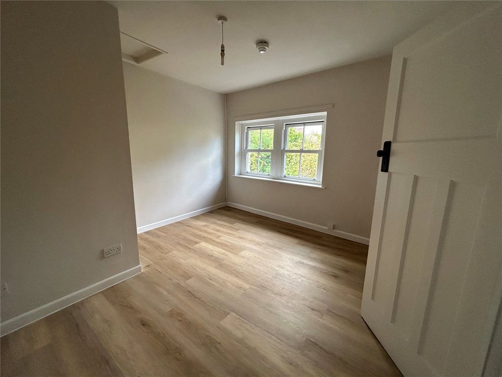 Property photo 2 of 7 Picture No. 03
