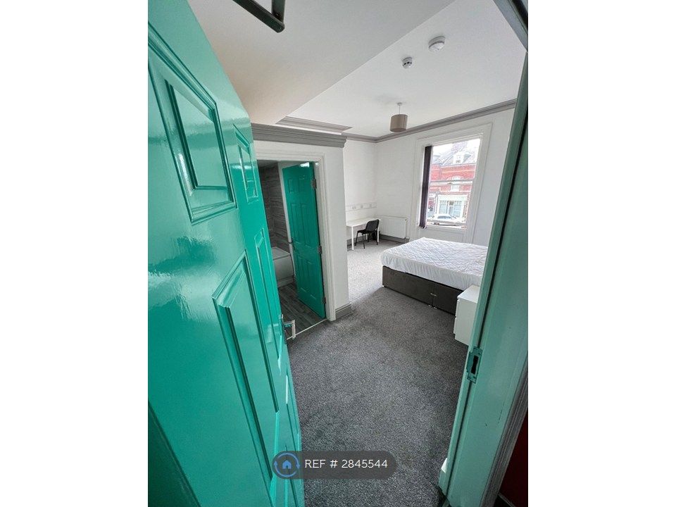 Property photo 1 of 8 Bedroom 5