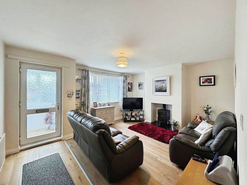 Property photo 3 of 18 Photo 16