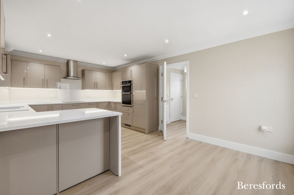 Property photo 3 of 26 Picture 3