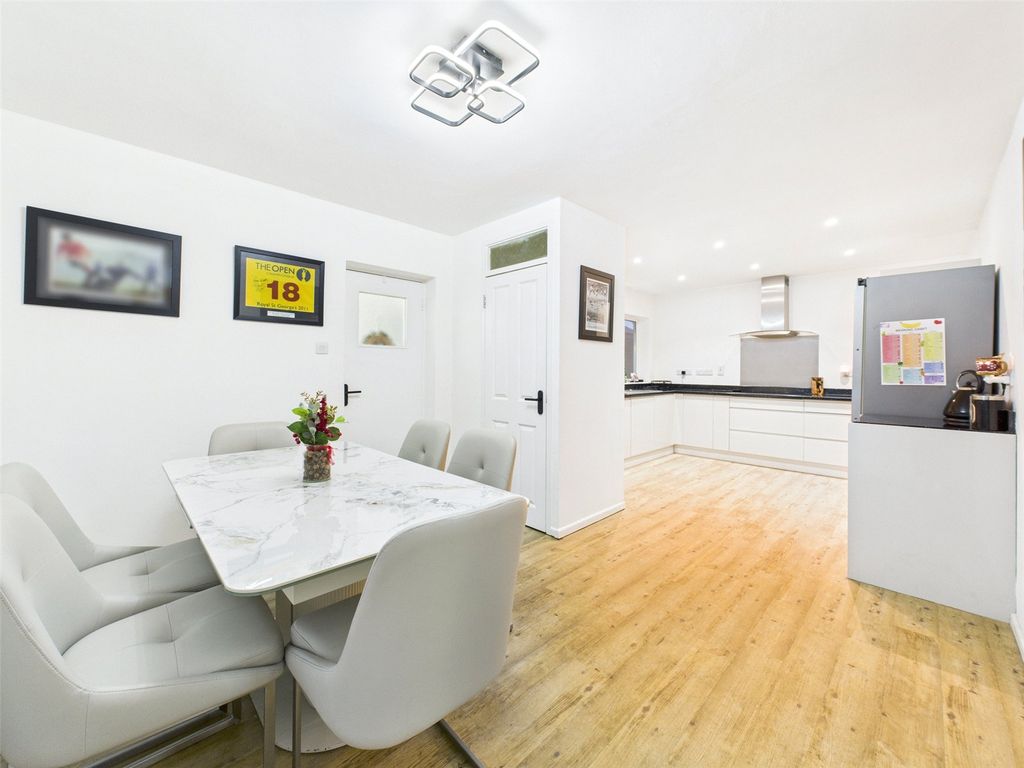 Property photo 2 of 23 Kitchen / Dining