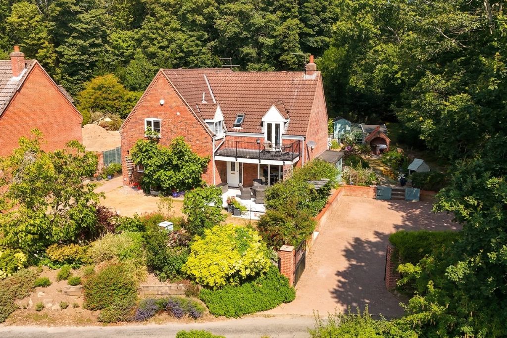 Property photo 1 of 34