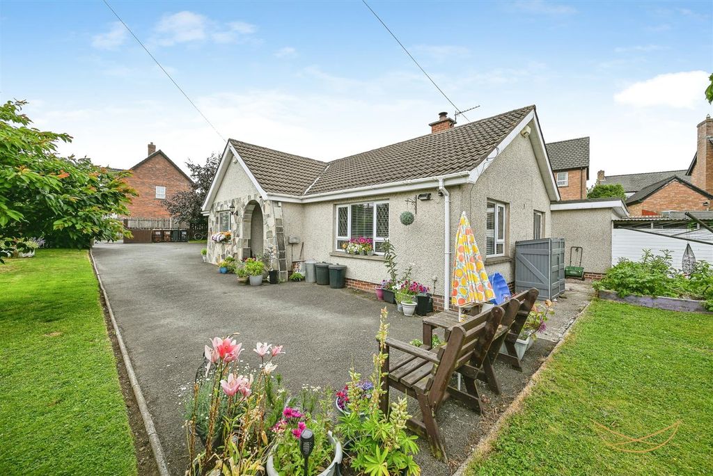 Property photo 3 of 35 Dhp-8.Jpg
