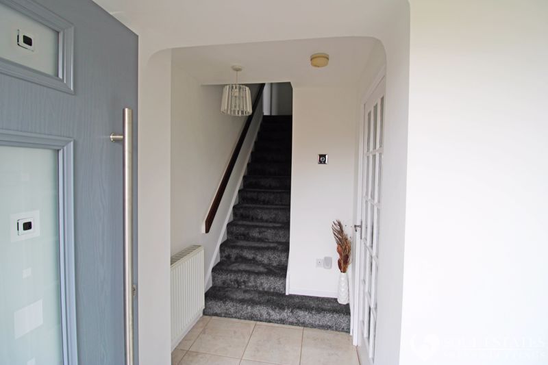 Property photo 3 of 29 Entrance