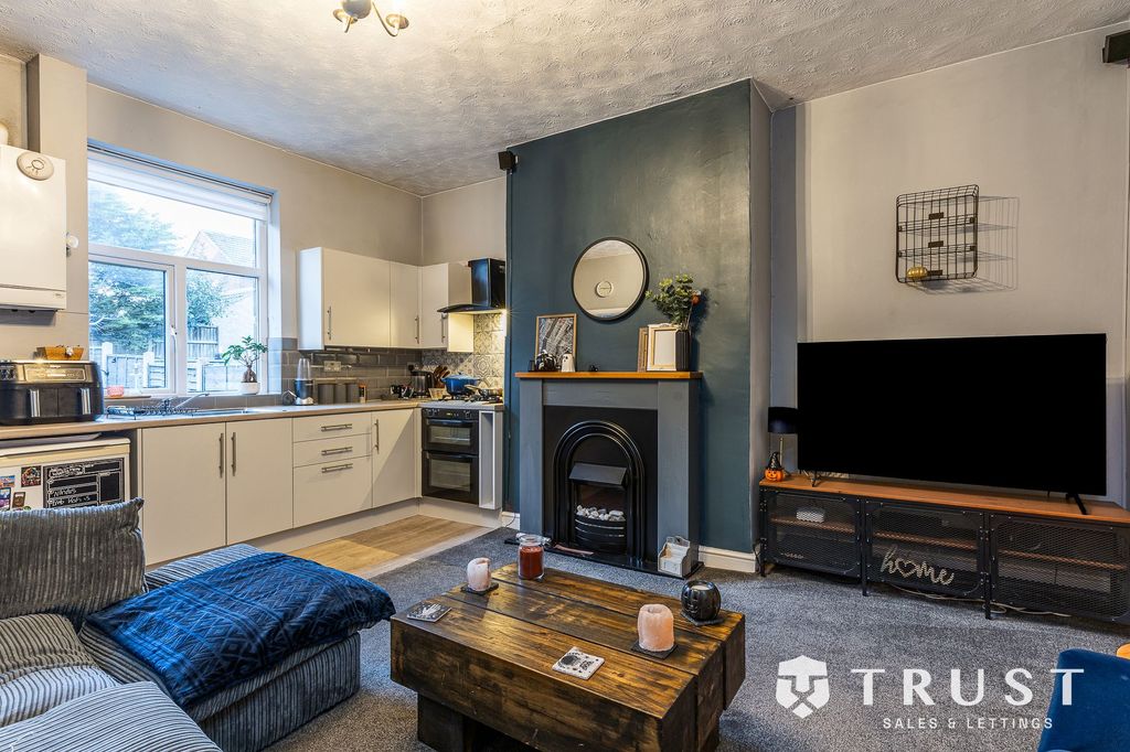 Property photo 3 of 22