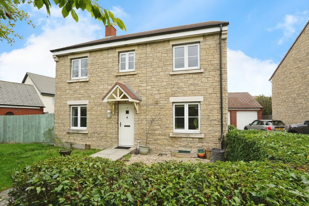 Property photo 1 of 20 The Property