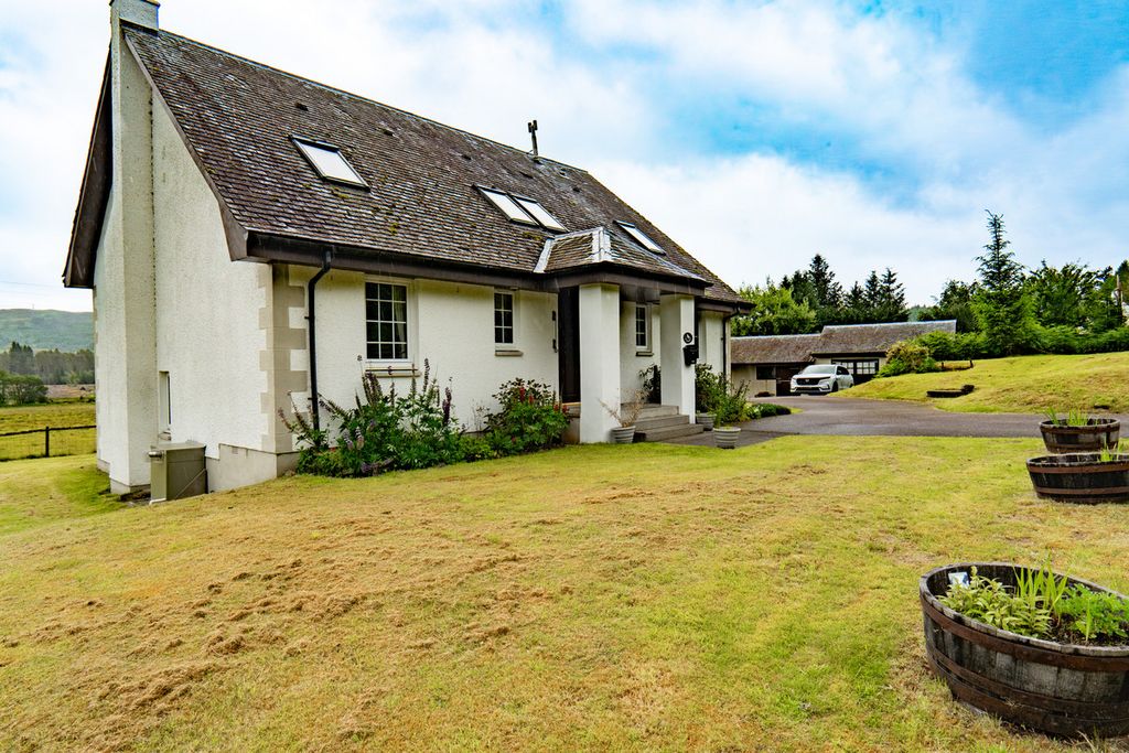 Property photo 1 of 47