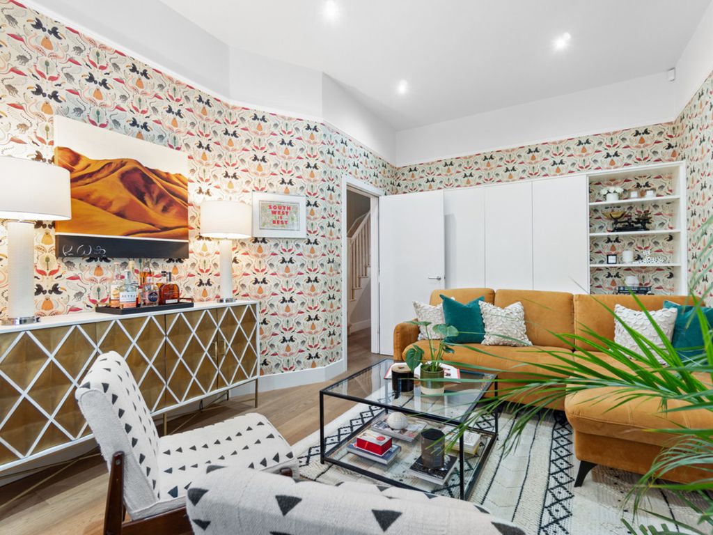 Property photo 3 of 39