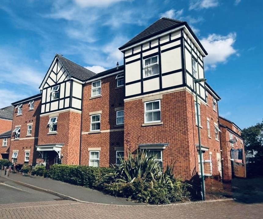 Property photo 1 of 10 68 Snitterfield Drive - Main Front.Jpeg