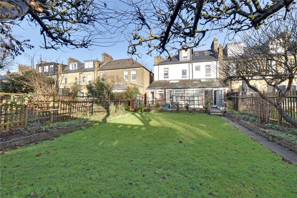 Property photo 2 of 22 Picture No. 06