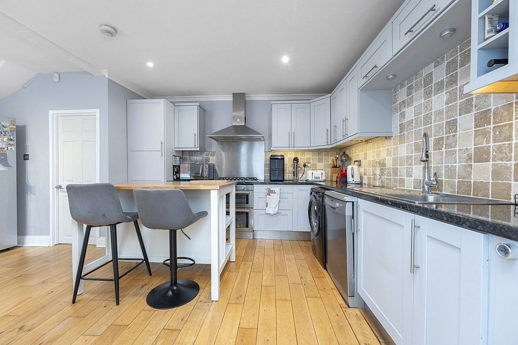 Property photo 3 of 16 Picture No. 05