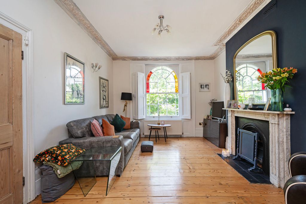 Property photo 3 of 31