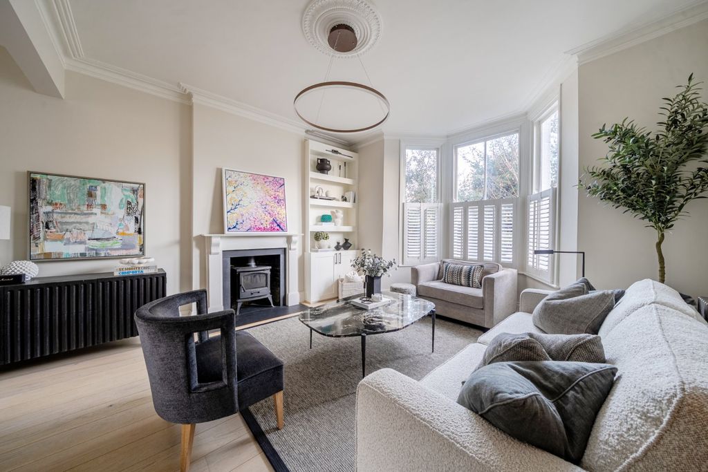 Property photo 1 of 26 Reception