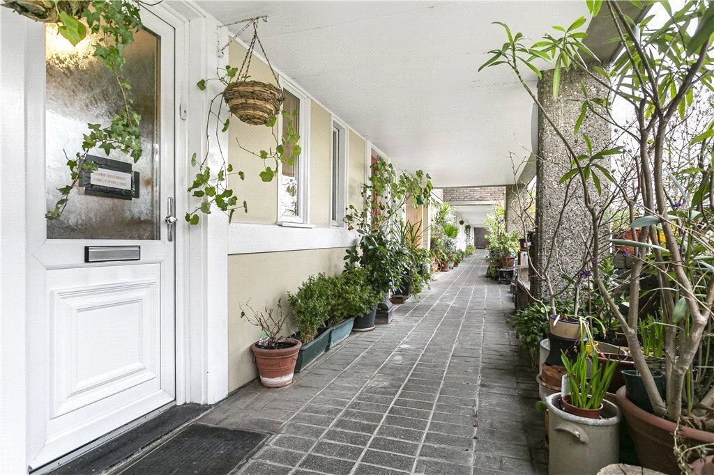 Property photo 1 of 10 Exterior