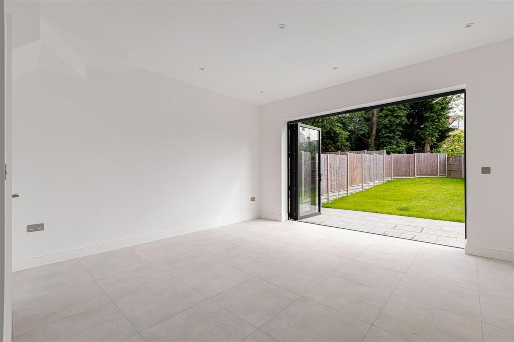 Property photo 3 of 45 Pino Way
