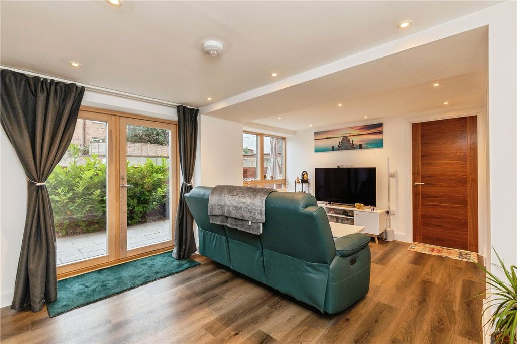 Property photo 2 of 12 Picture No. 05