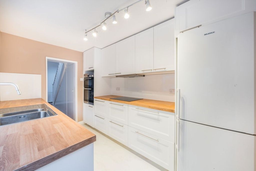 Property photo 3 of 6