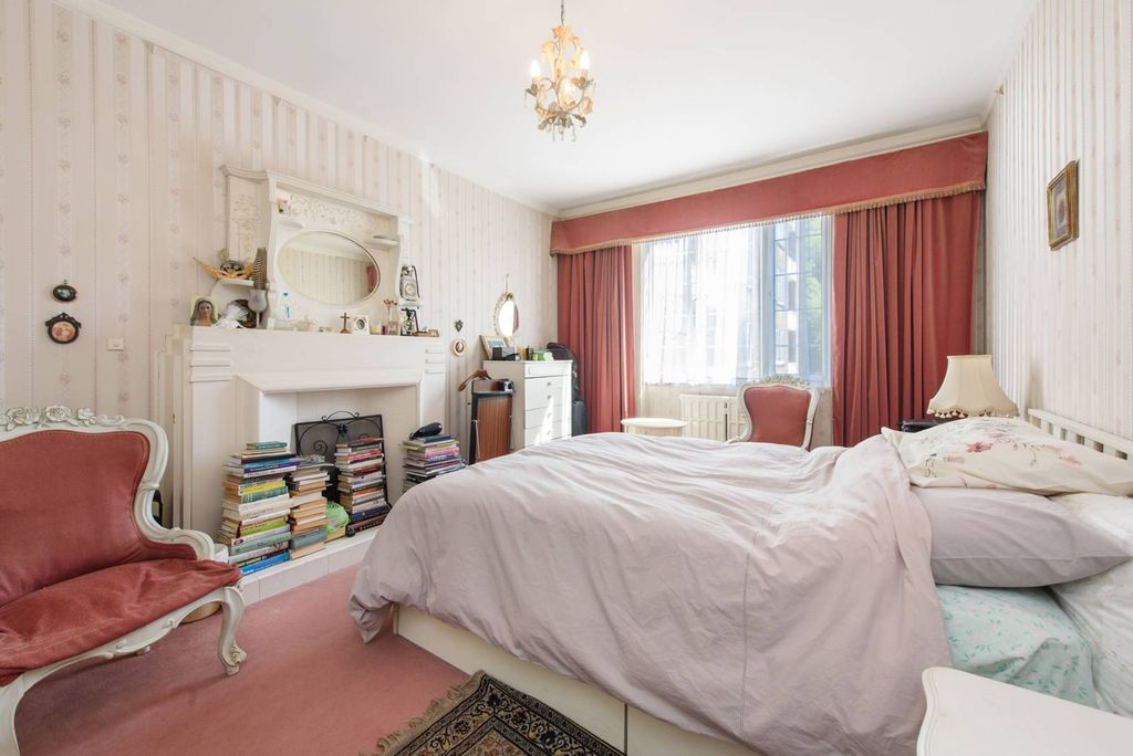 Property photo 3 of 5