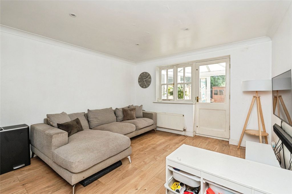 Property photo 2 of 12 Picture No. 78