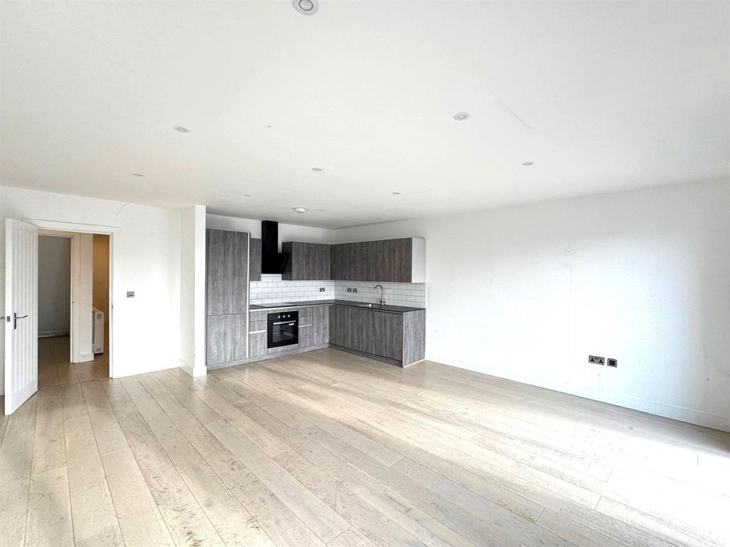 Property photo 2 of 7 Kitchen.Jpg