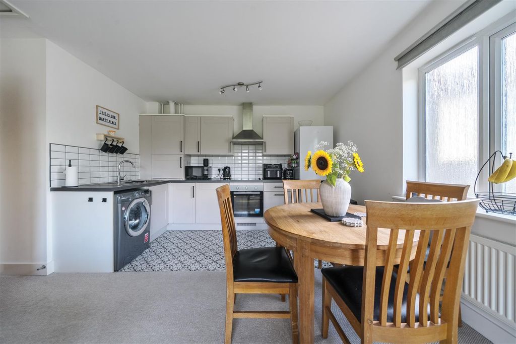 Property photo 2 of 15 Kitchen/Diner/Lounge