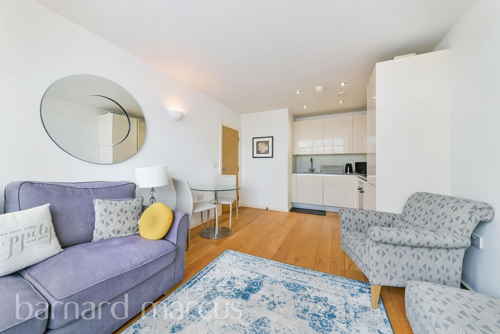 Property photo 2 of 7 Living Room