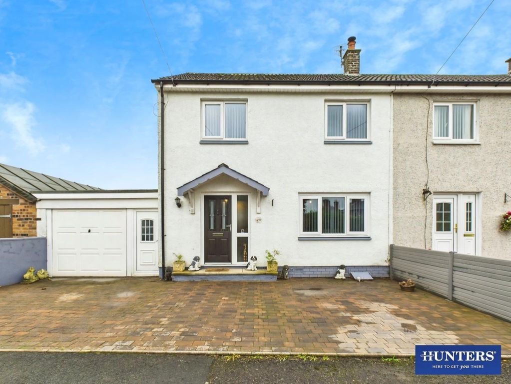 Property photo 1 of 17 Frontage