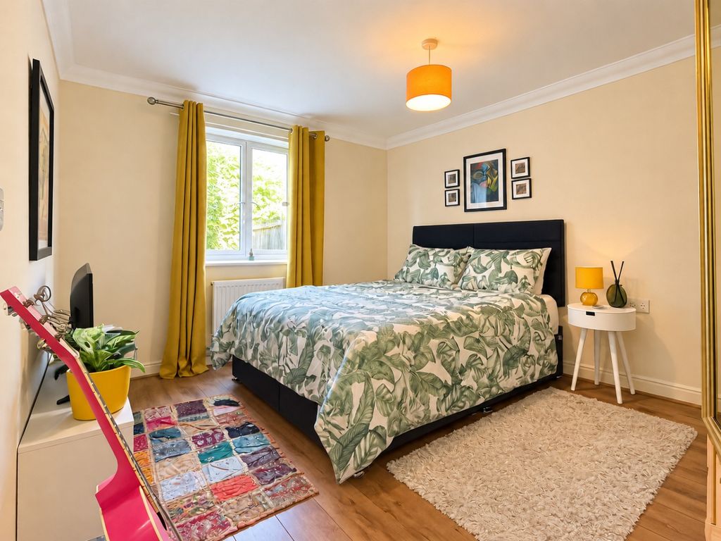 Property photo 3 of 12 5371612
