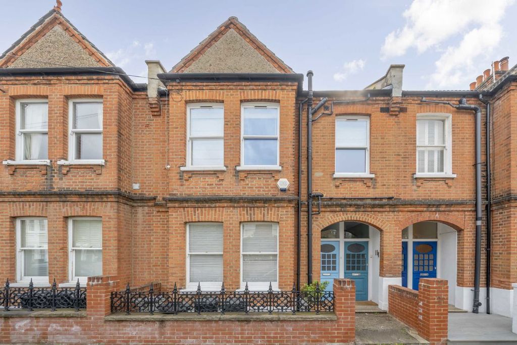 Property photo 1 of 8
