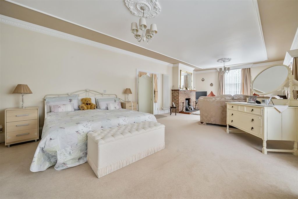 Property photo 3 of 30 Guest Bedroom