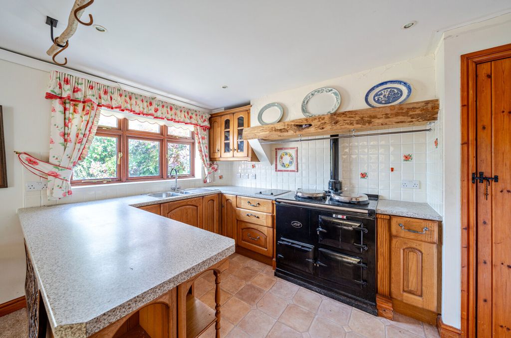 Property photo 3 of 25 1328579-3-6880Cb8...