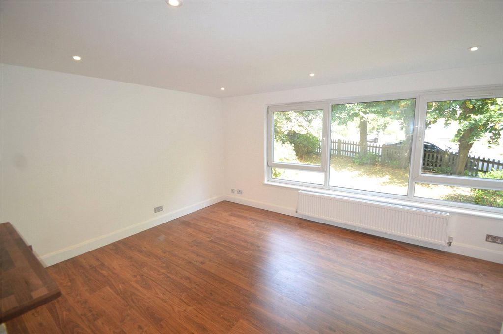 Property photo 2 of 7 Picture No. 02