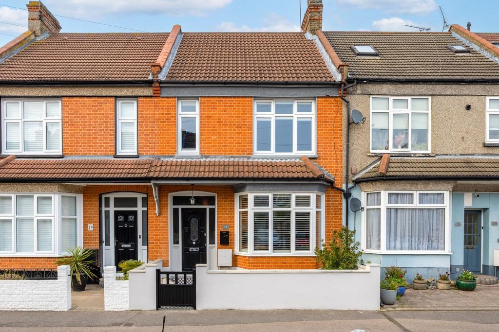 Property photo 1 of 29 Front