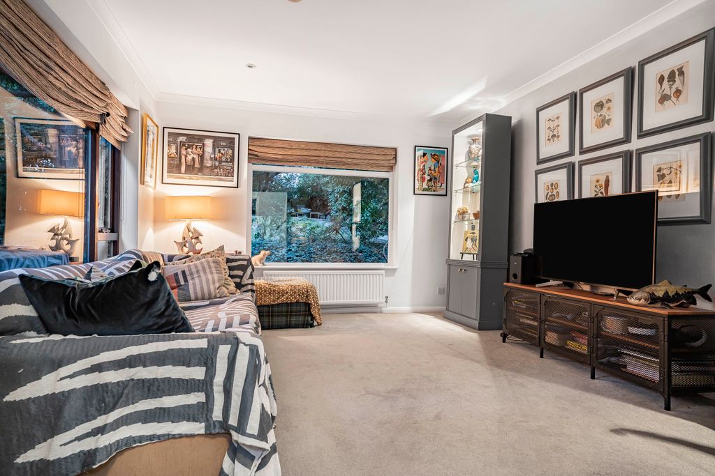 Additional image 7 of 4 bed detached house for saleCastleleigh Court, Enfield EN2