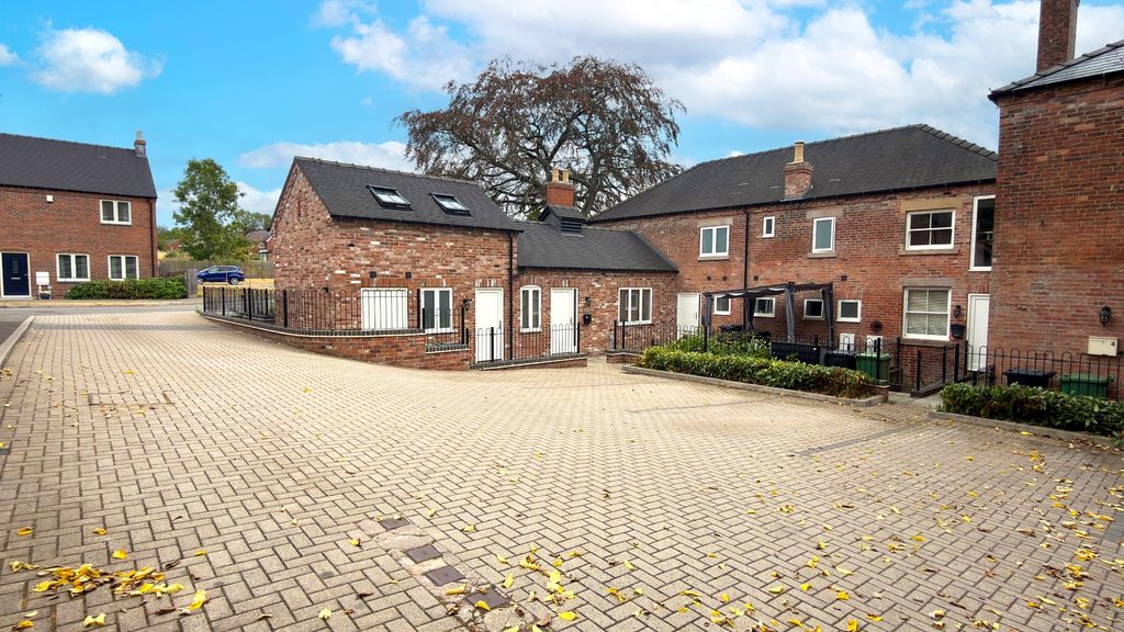 Property photo 1 of 18 5202182