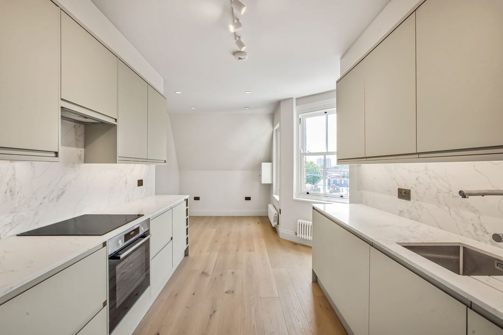 Property photo 2 of 16 Picture No. 03