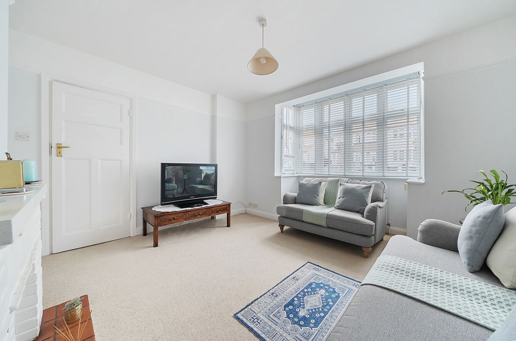Property photo 3 of 16 1336653-4-689Cb5A...