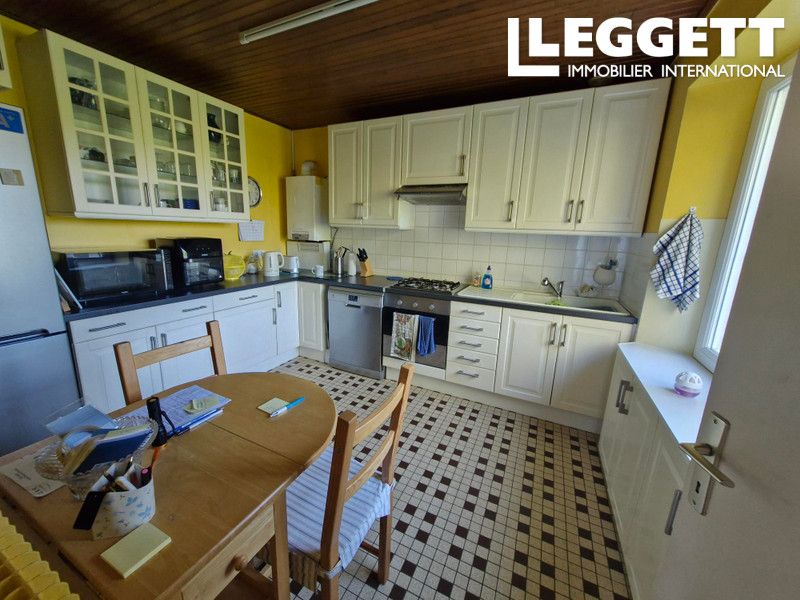 Property photo 3 of 10