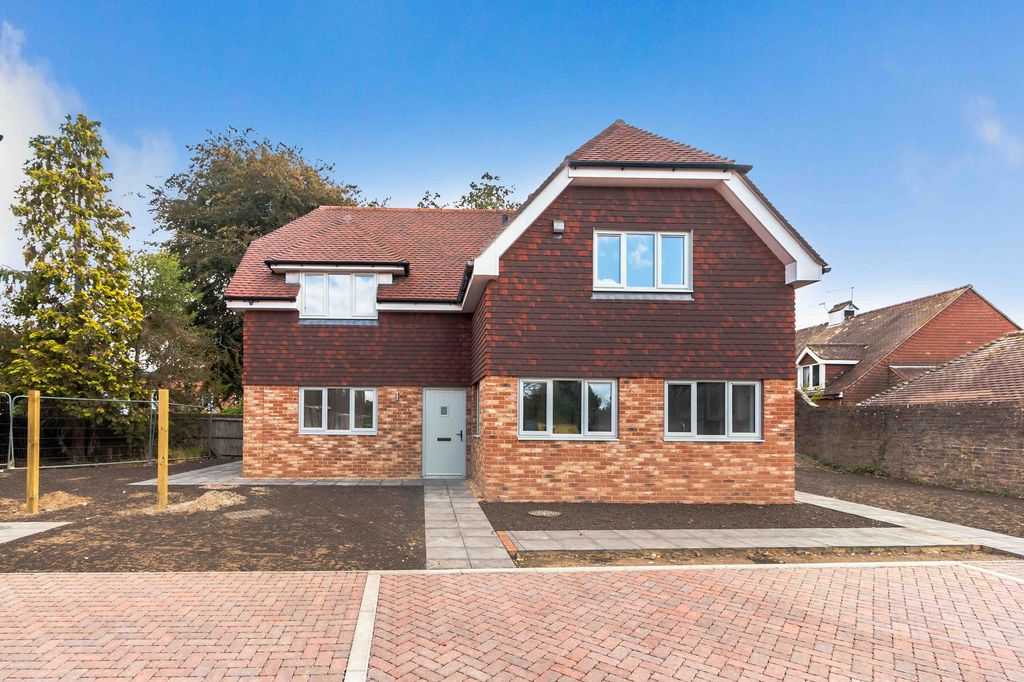 Property photo 1 of 8
