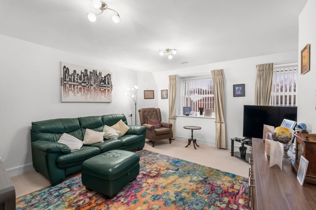 Property photo 2 of 12