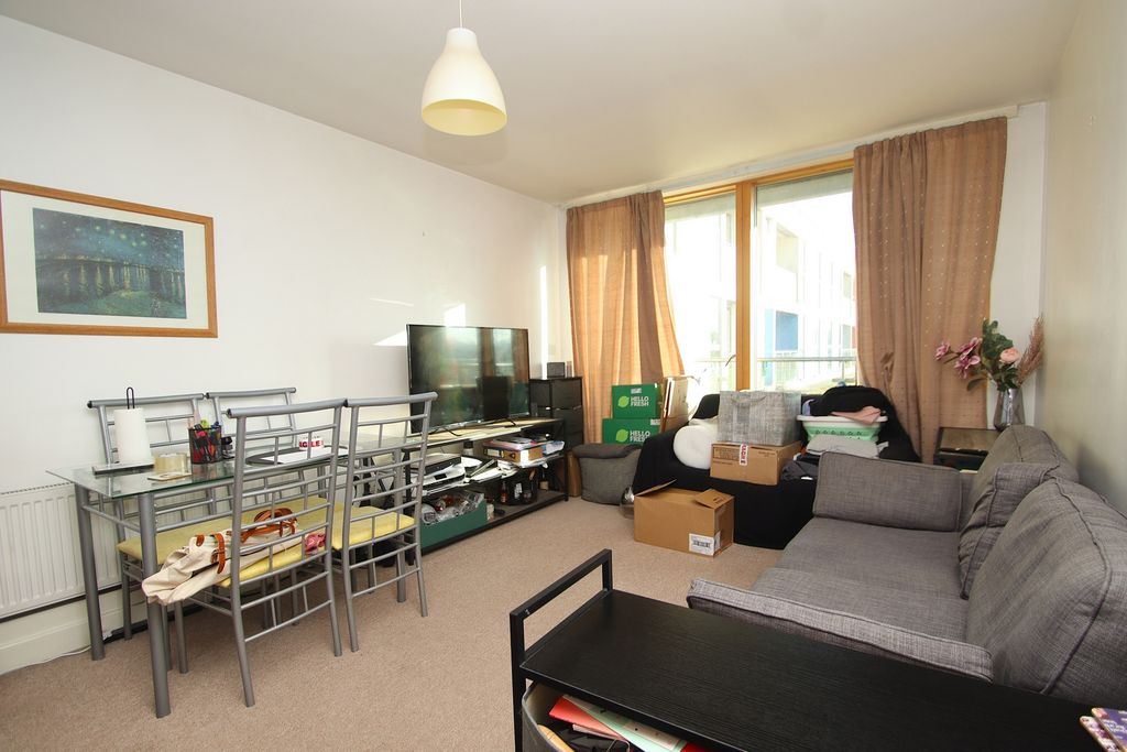 Property photo 2 of 7 Photo 1