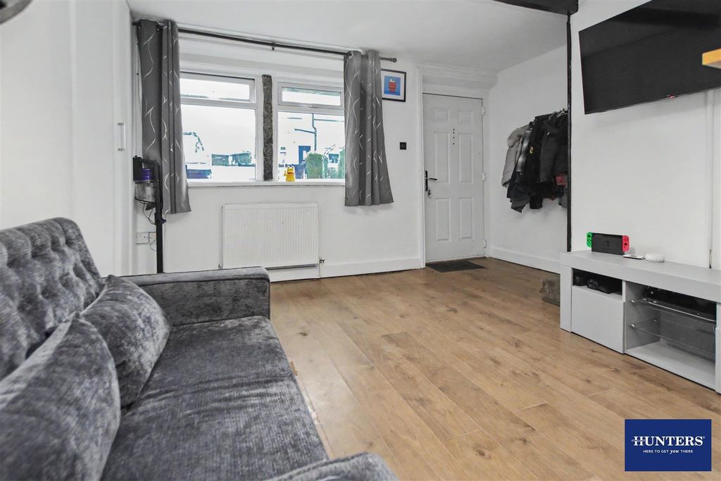 Property photo 2 of 17 Img_8257.Jpg