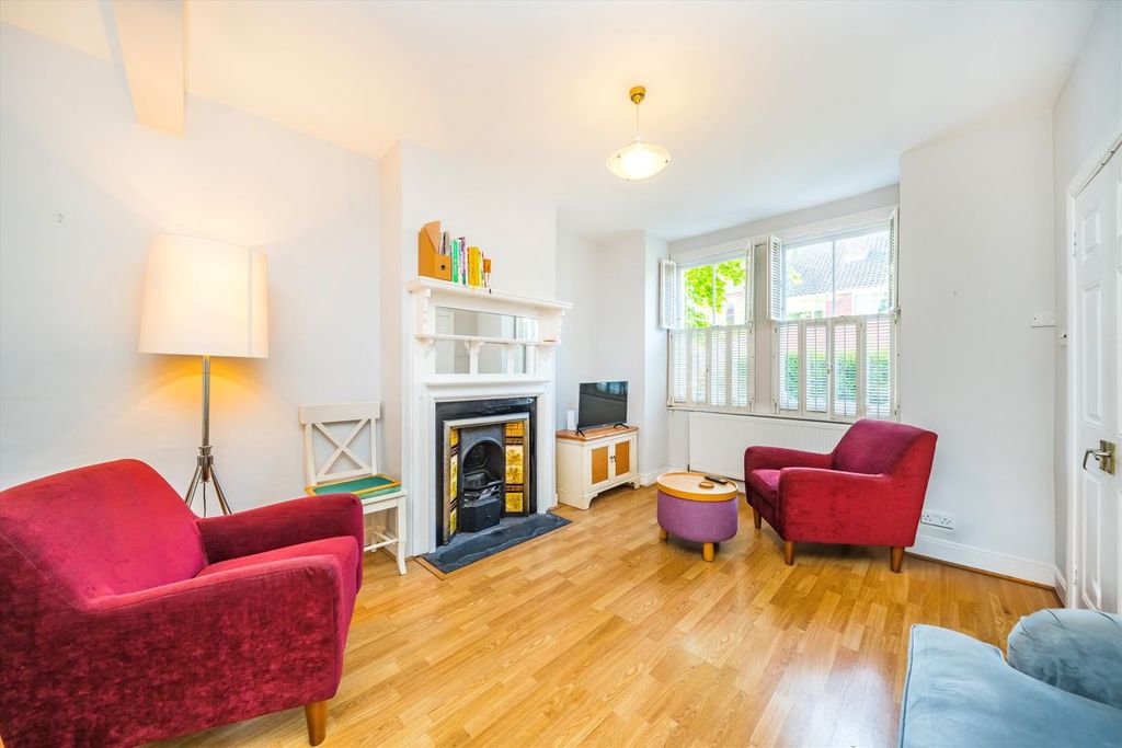Property photo 2 of 7