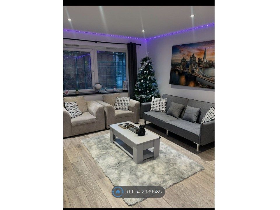 Property photo 1 of 2